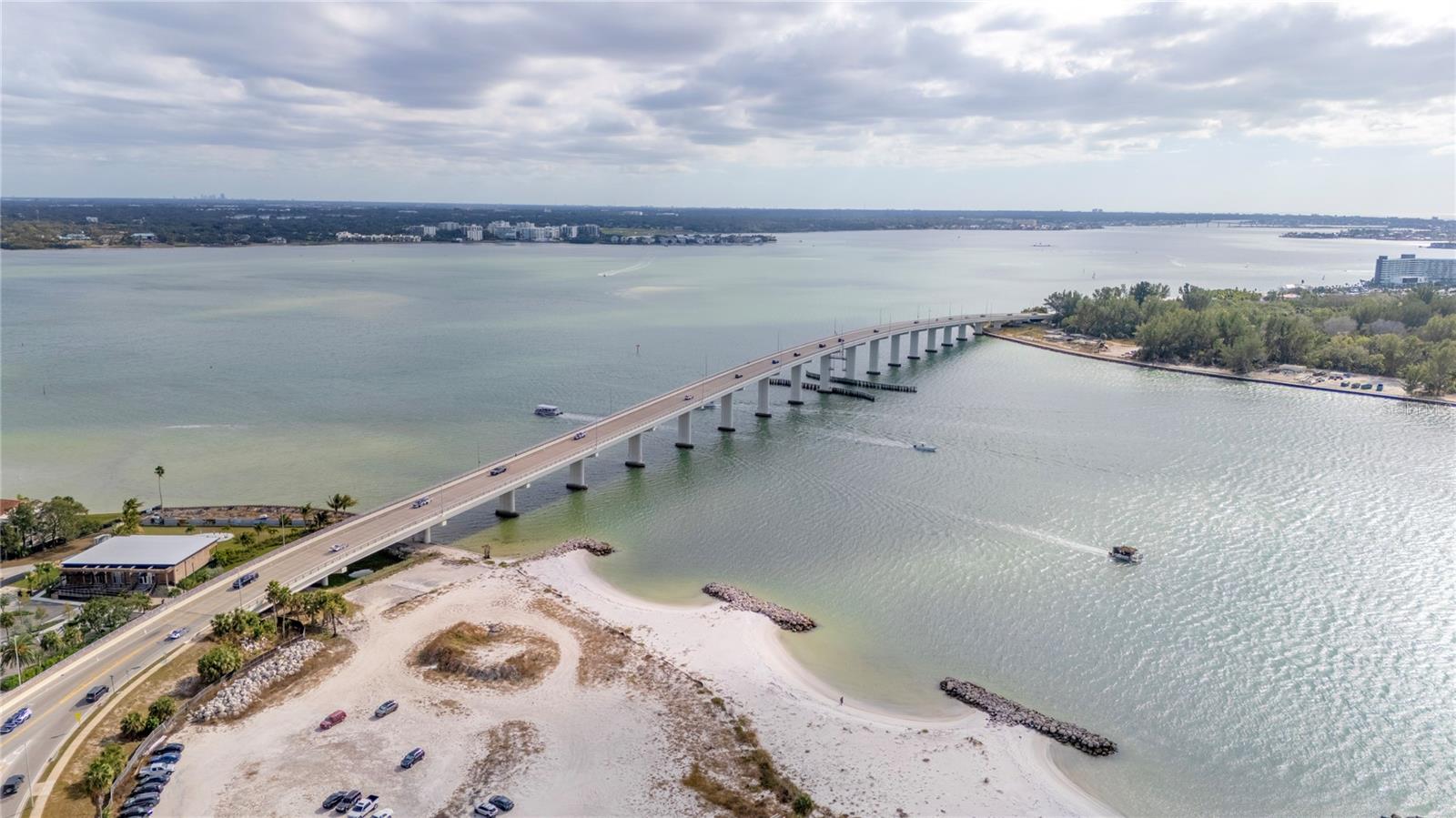 Image 9 of 53 For 675 Gulfview Boulevard 704