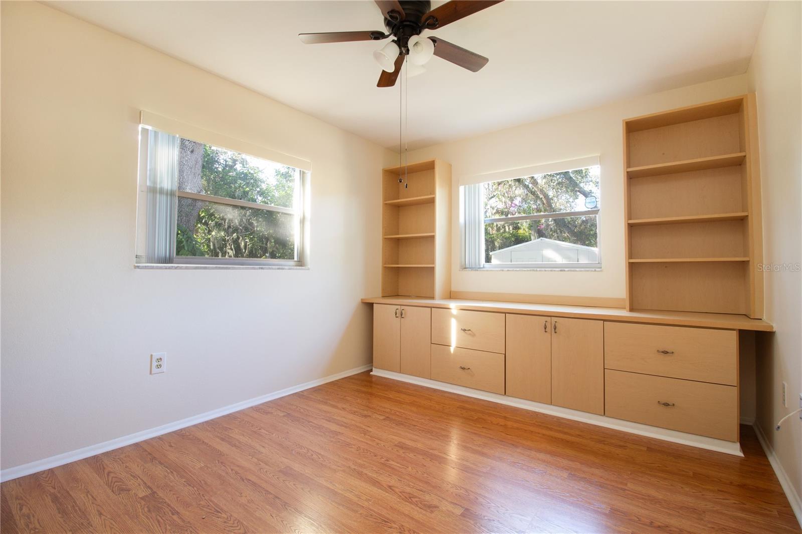 Image 19 of 34 For 12092 104th Court