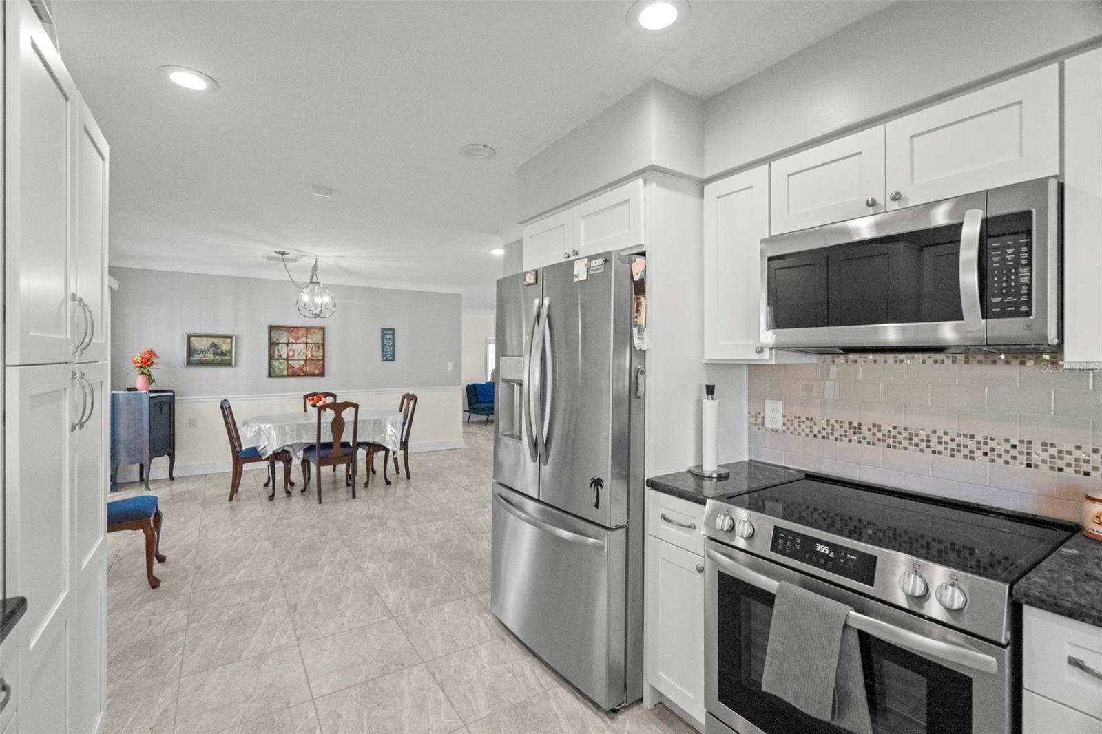 Image 10 of 44 For 10121 4th Street E