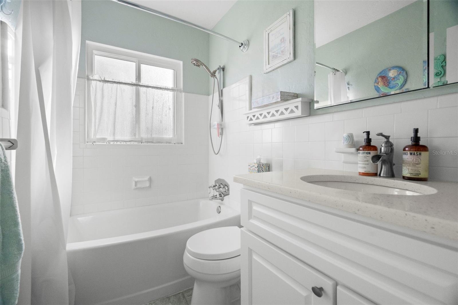 Image 15 of 44 For 10121 4th Street E