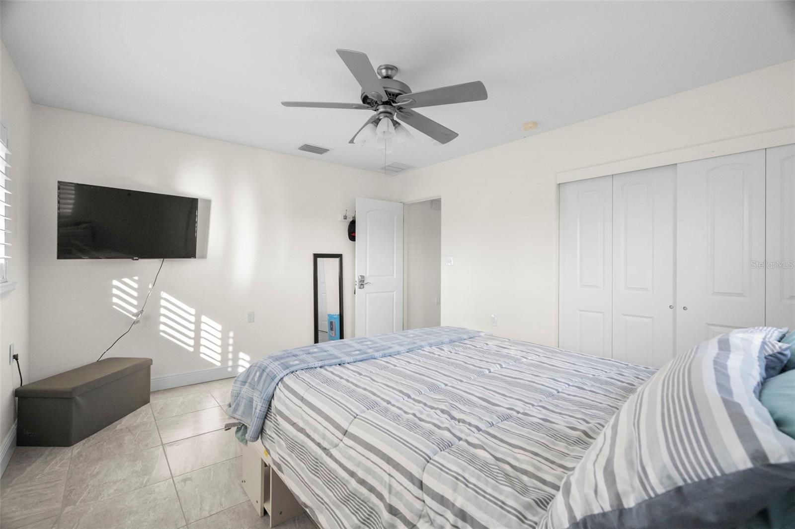 Image 16 of 44 For 10121 4th Street E