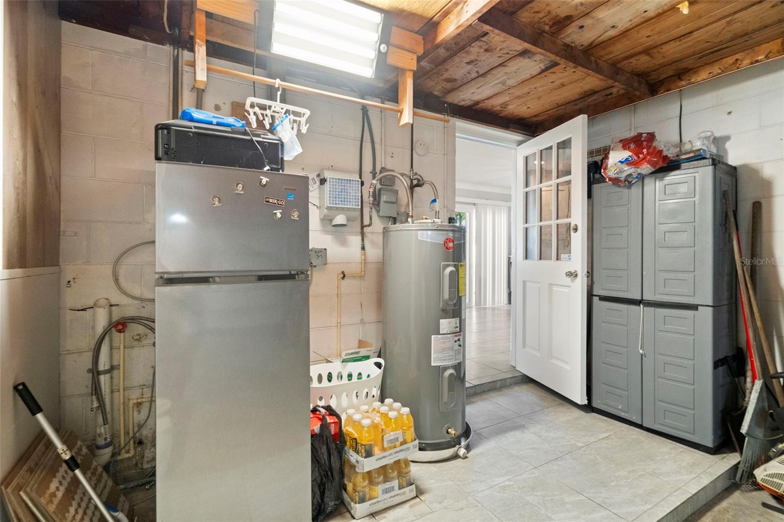 Image 21 of 44 For 10121 4th Street E