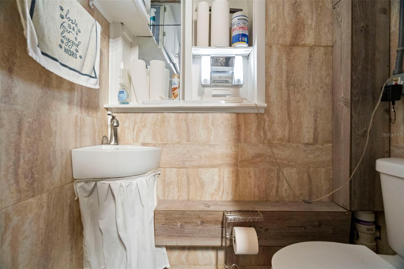 Image 22 of 44 For 10121 4th Street E