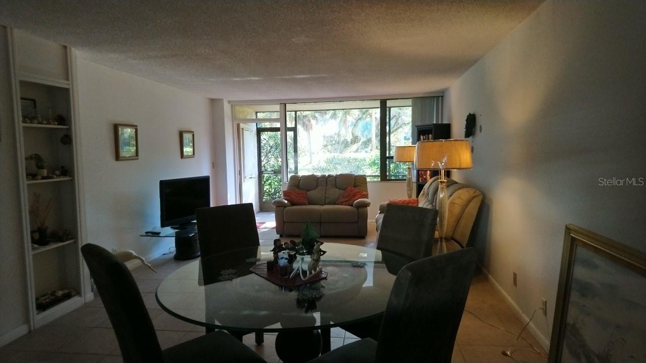 Image 4 of 9 For 2614 Cove Cay Drive 104