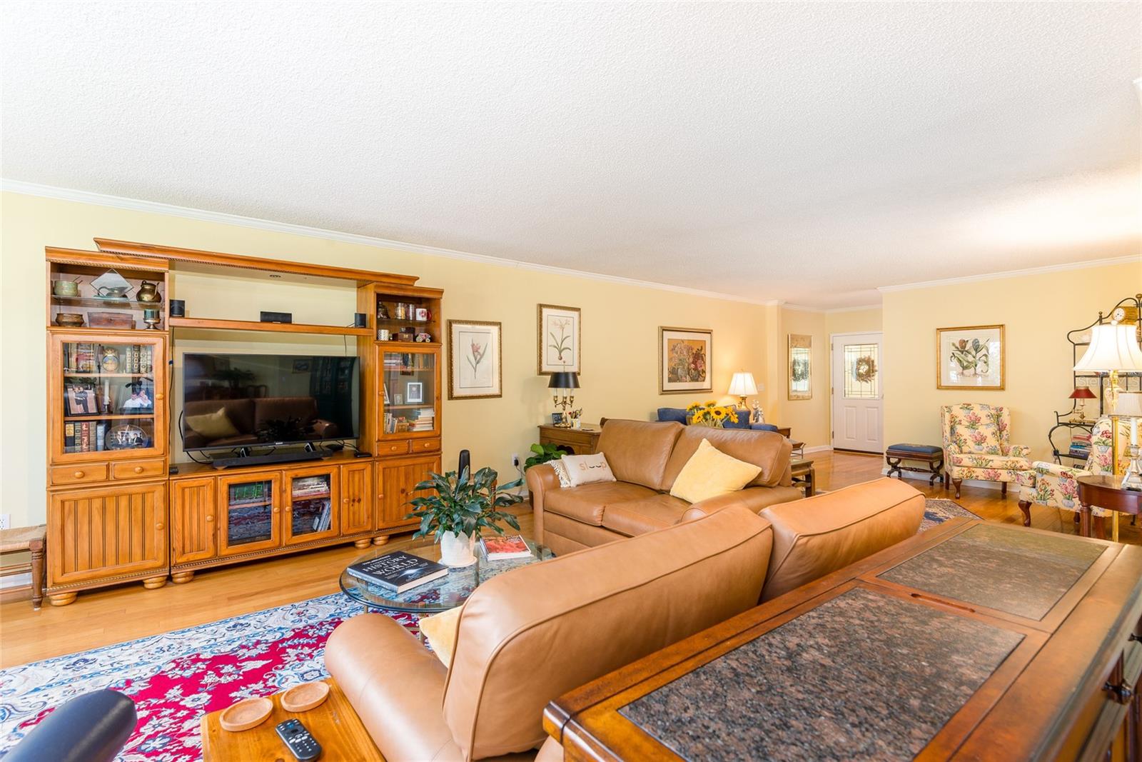 Image 10 of 37 For 5020 Bayshore Boulevard 201