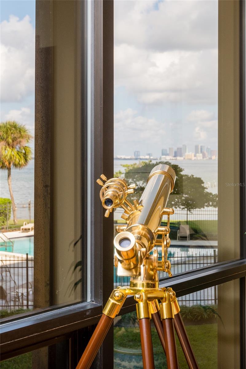 Image 15 of 37 For 5020 Bayshore Boulevard 201