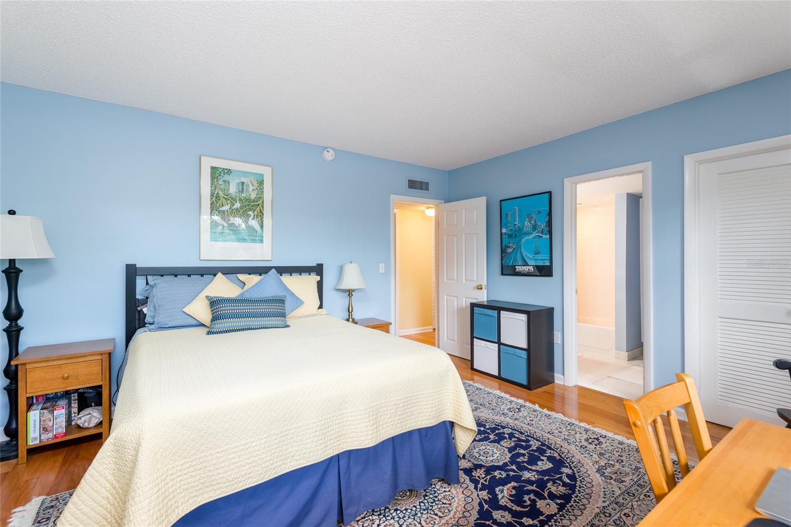 Image 25 of 37 For 5020 Bayshore Boulevard 201