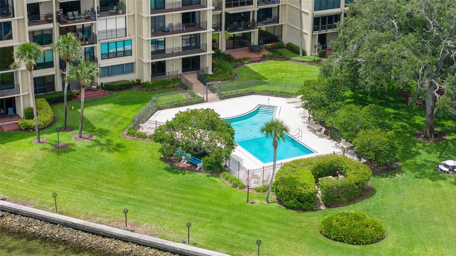 Image 29 of 37 For 5020 Bayshore Boulevard 201