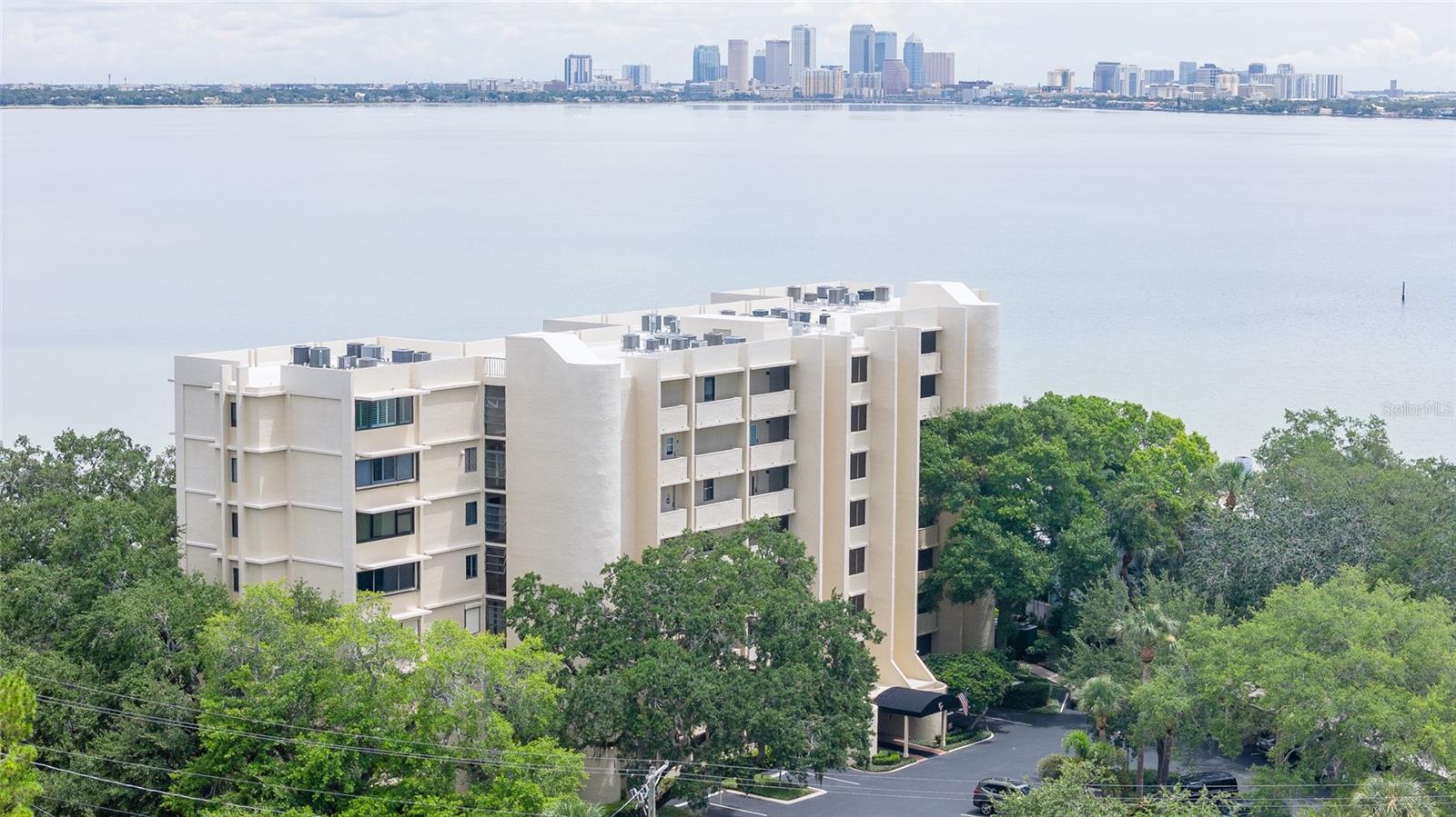 Image 37 of 37 For 5020 Bayshore Boulevard 201