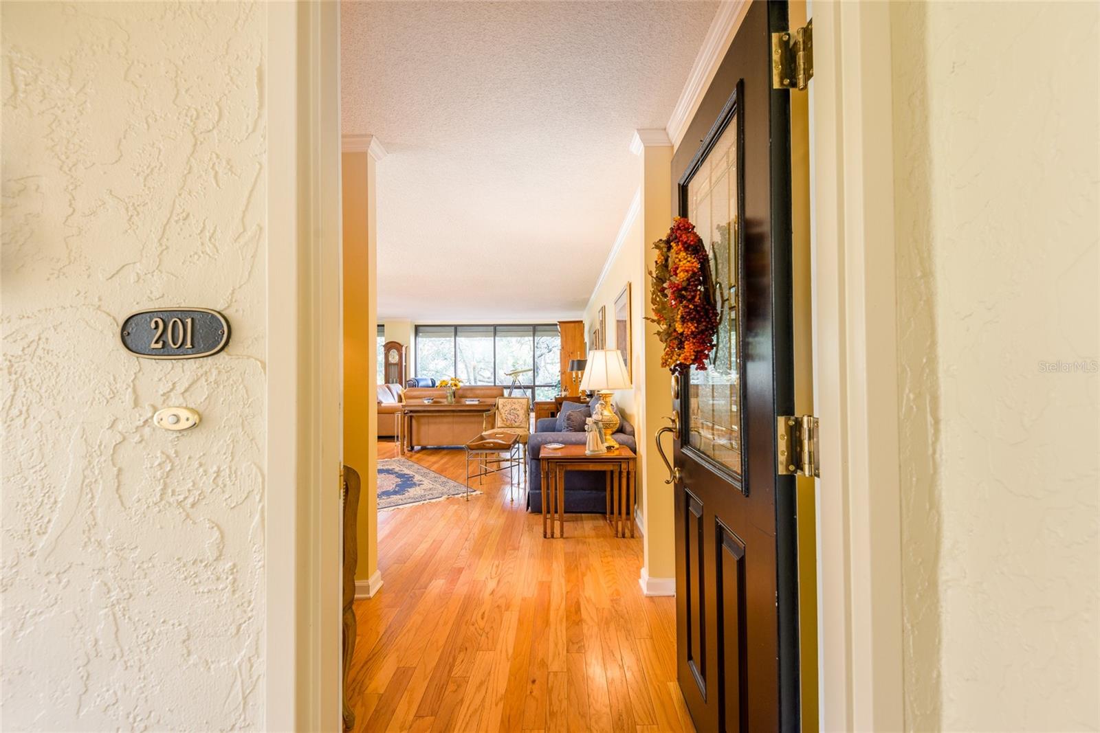 Image 5 of 37 For 5020 Bayshore Boulevard 201