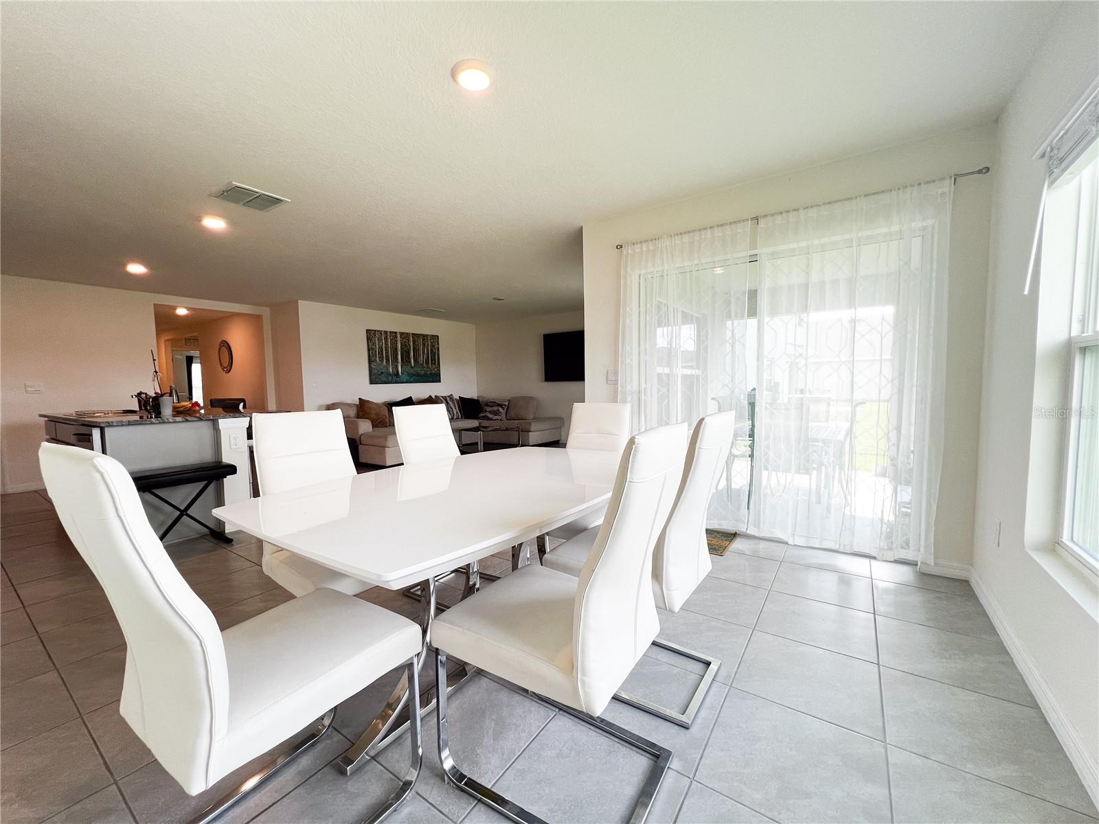 Image 5 of 37 For 10634 Chippewa Drive