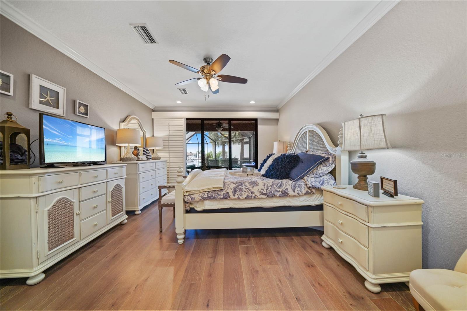 Image 11 of 44 For 197 Gulfview Road