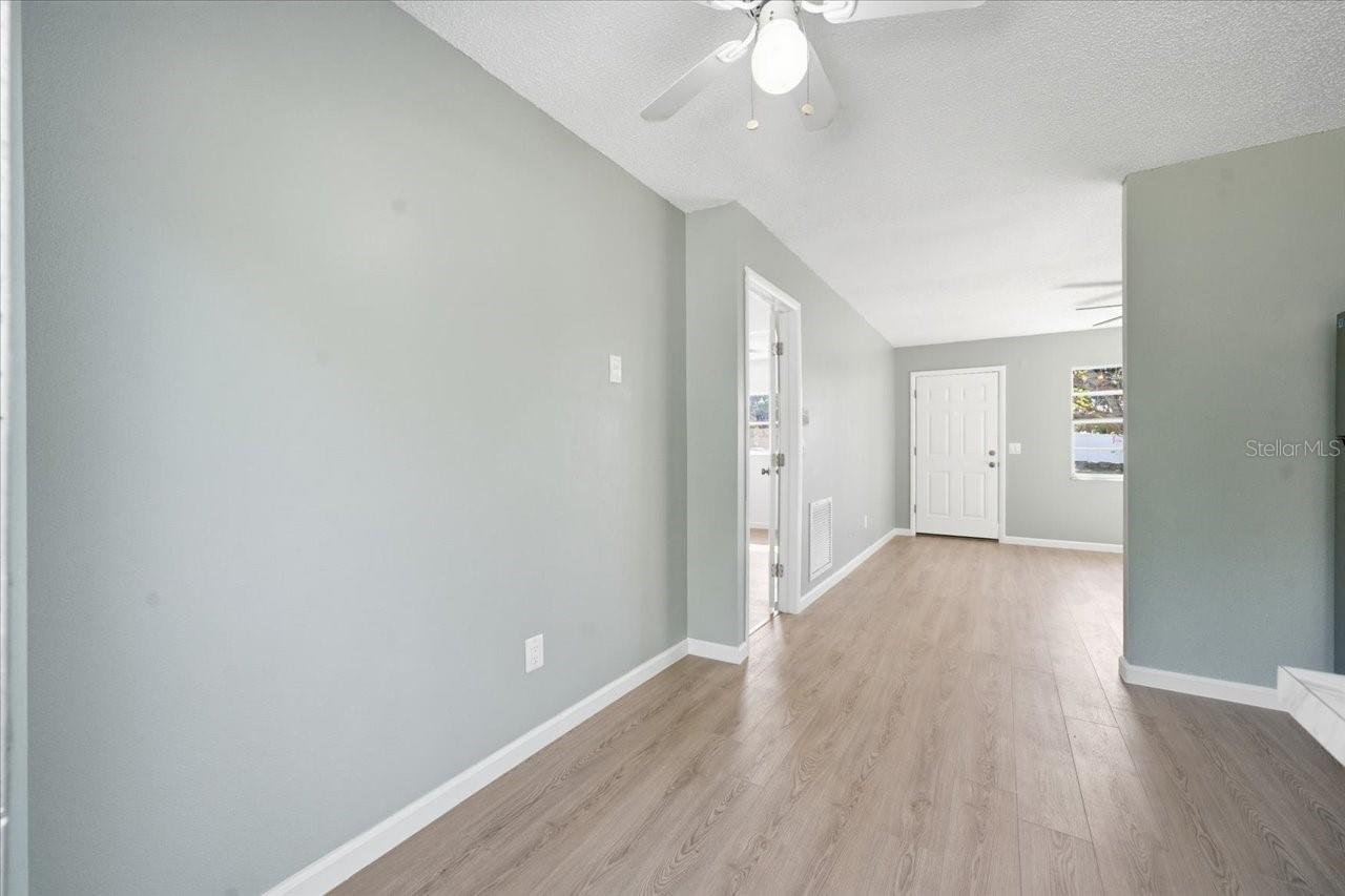 Image 12 of 26 For 7429 Maryland Avenue