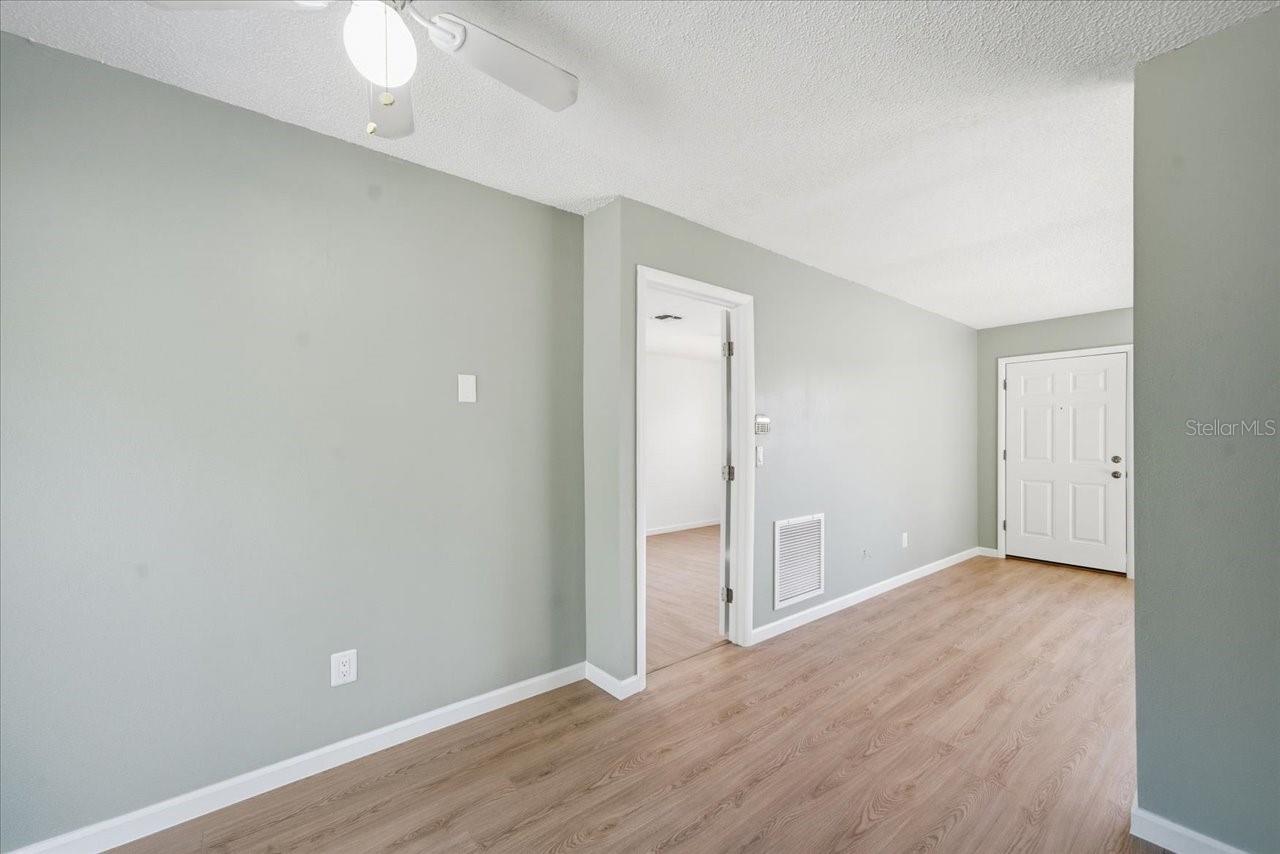 Image 13 of 26 For 7429 Maryland Avenue