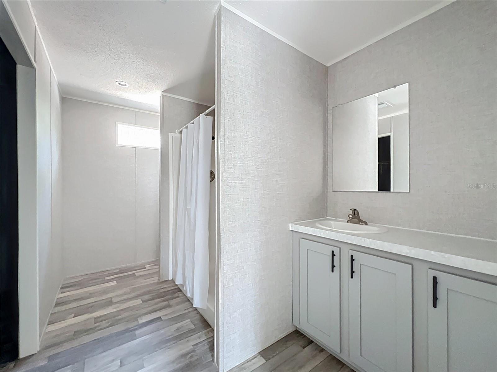 Image 20 of 42 For 50 Neeld  