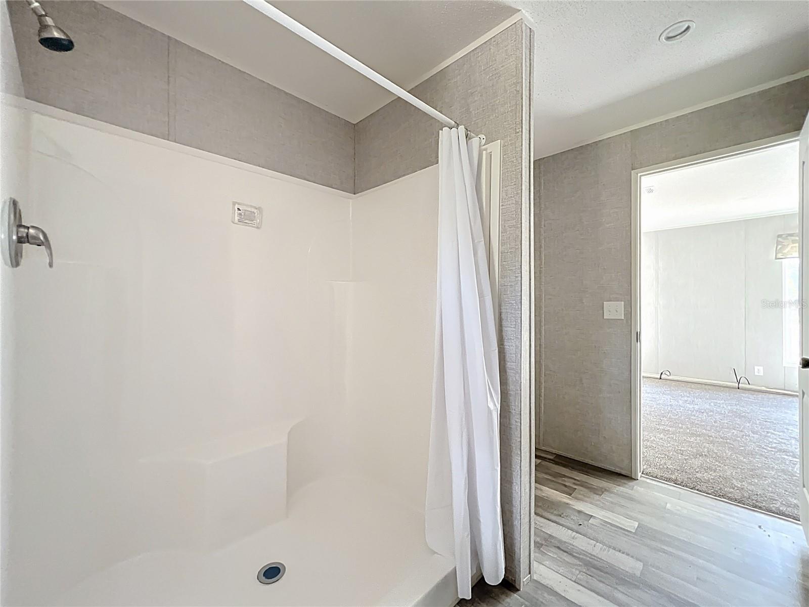 Image 21 of 42 For 50 Neeld  