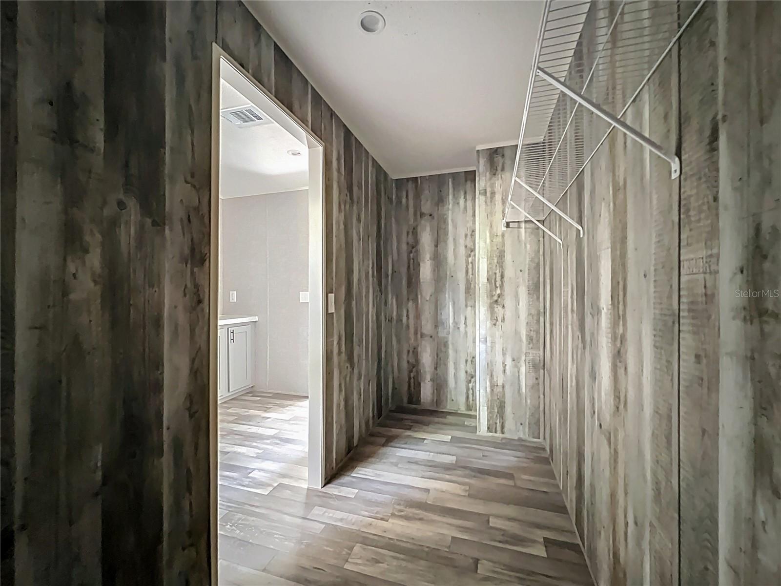 Image 22 of 42 For 50 Neeld  