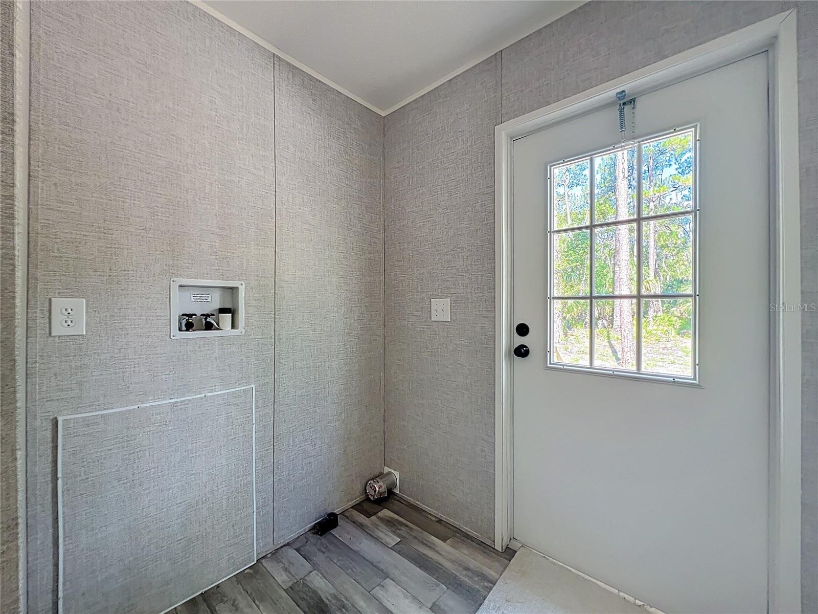 Image 31 of 42 For 50 Neeld  