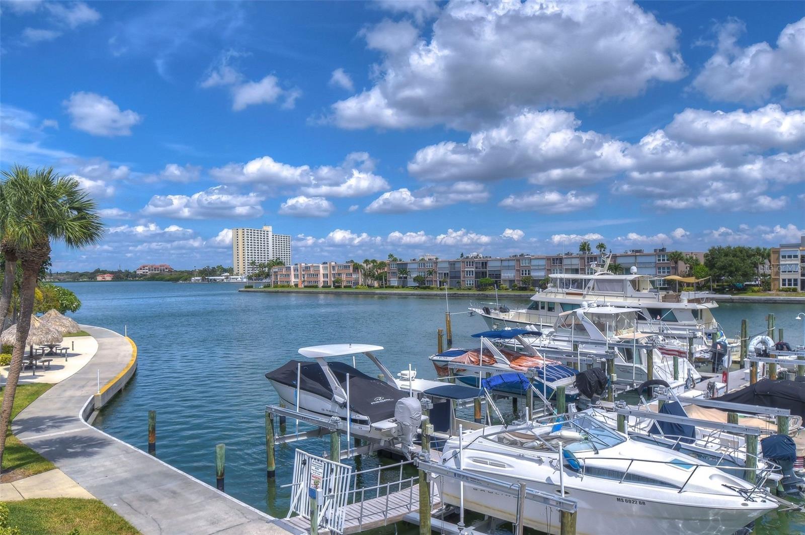 Image 3 of 62 For 7400 Sun Island Drive S 202