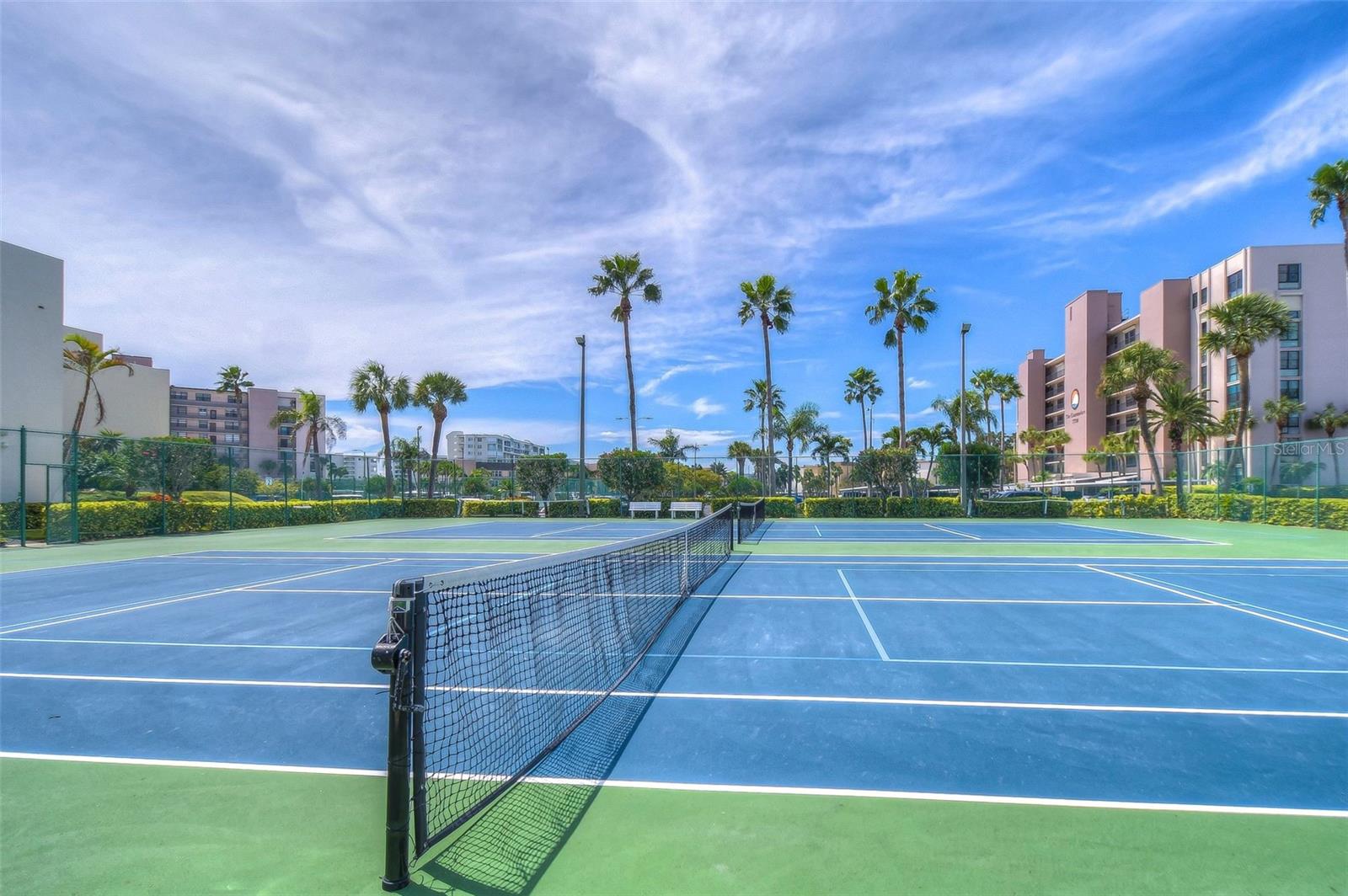 Image 4 of 62 For 7400 Sun Island Drive S 202