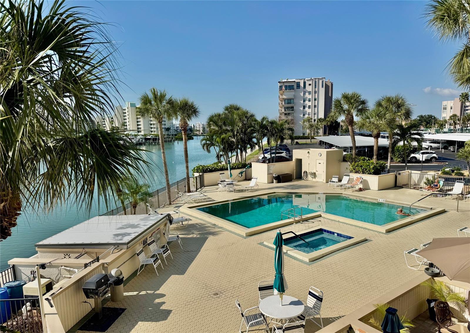 Image 5 of 62 For 7400 Sun Island Drive S 202