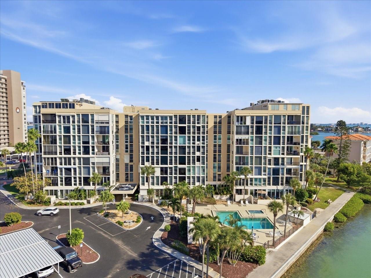 Image 6 of 62 For 7400 Sun Island Drive S 202