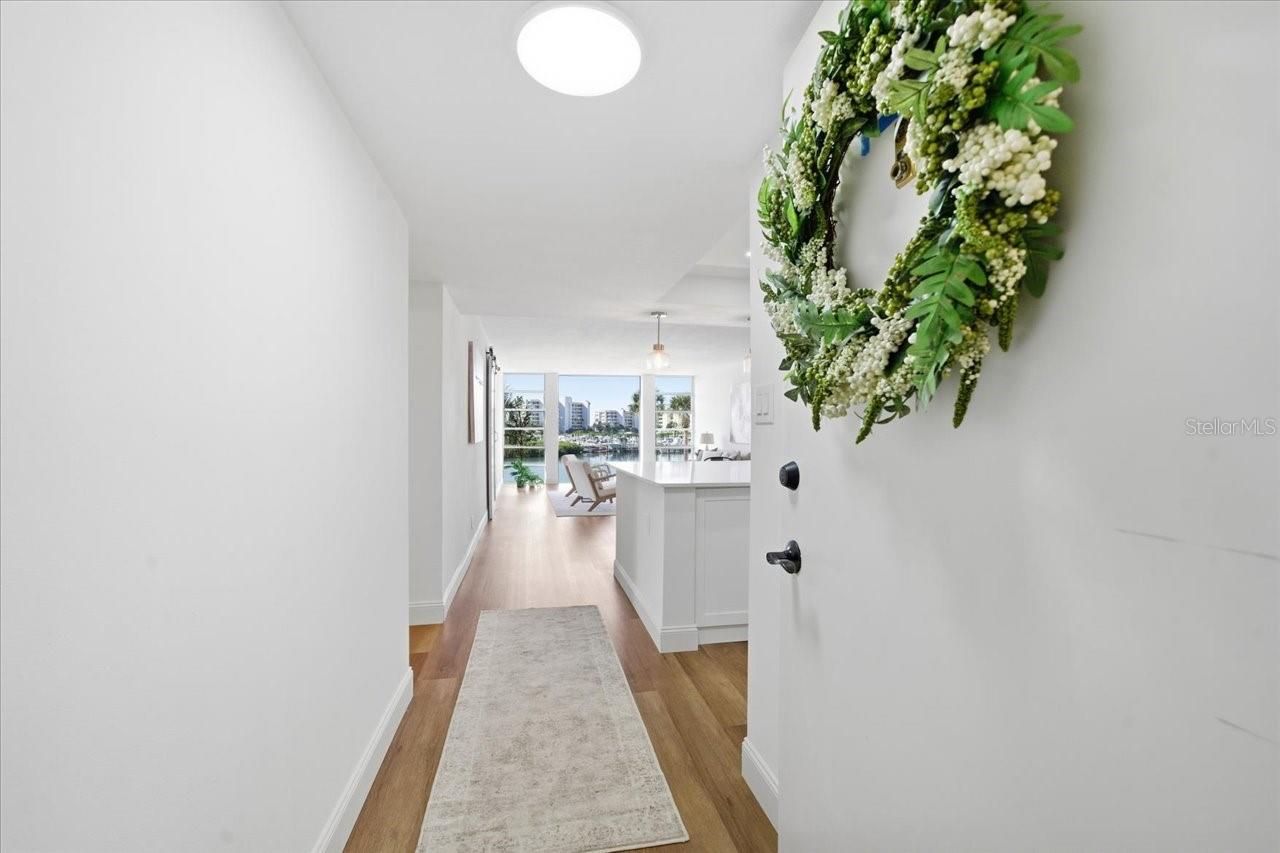 Image 9 of 62 For 7400 Sun Island Drive S 202