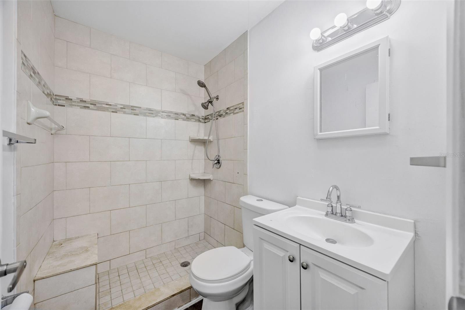 Image 13 of 34 For 5114 Macdill Avenue