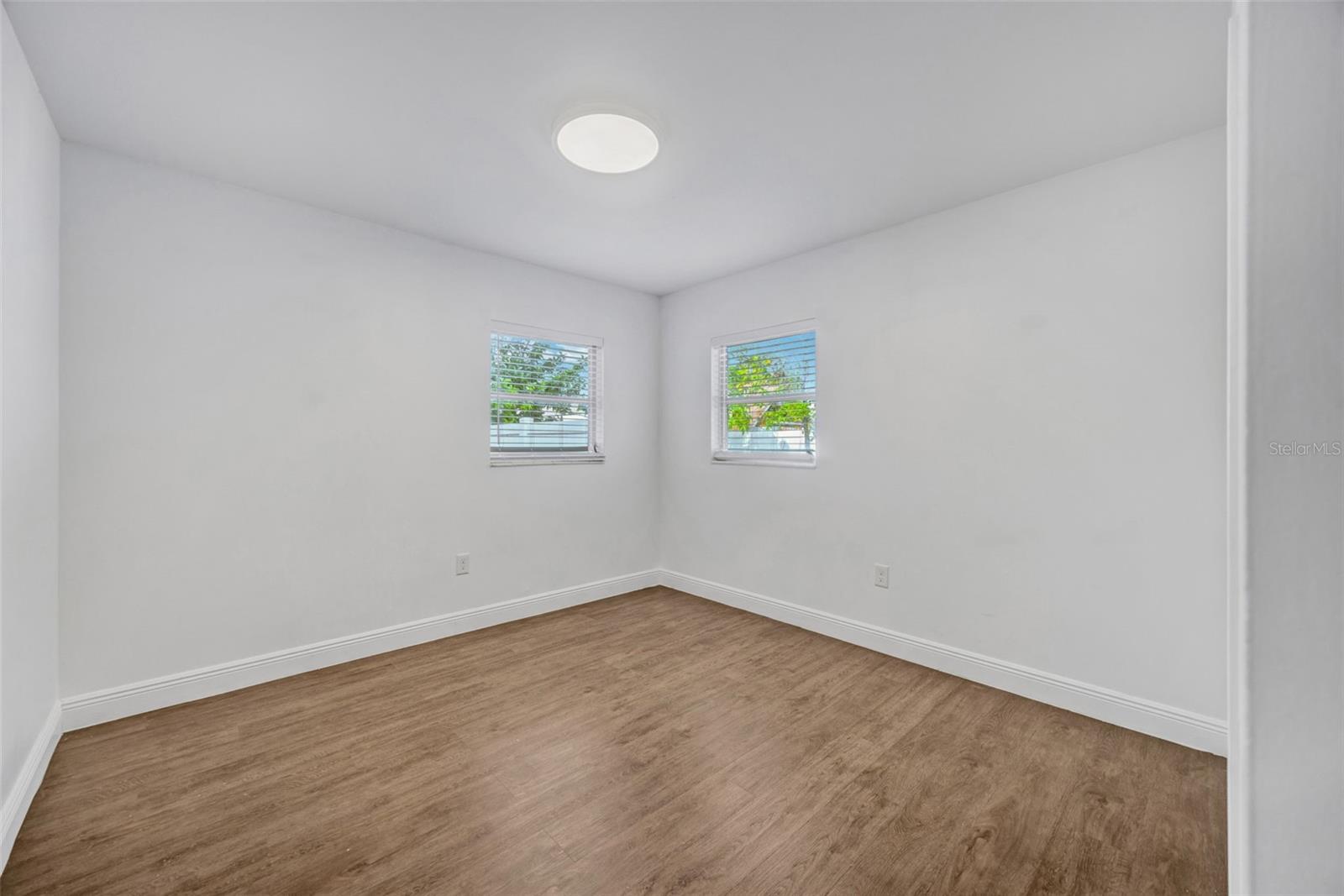 Image 18 of 34 For 5114 Macdill Avenue