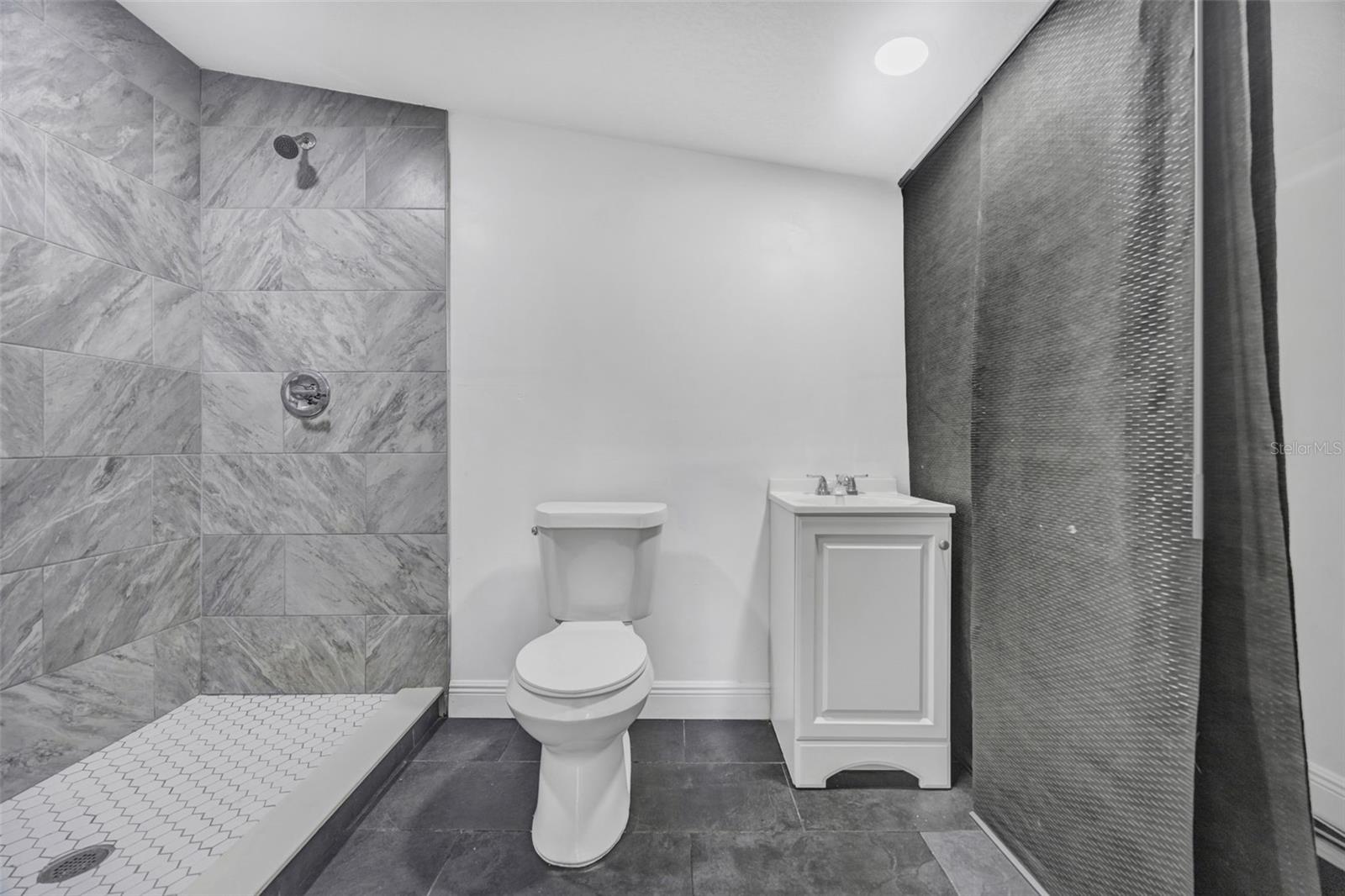 Image 25 of 34 For 5114 Macdill Avenue