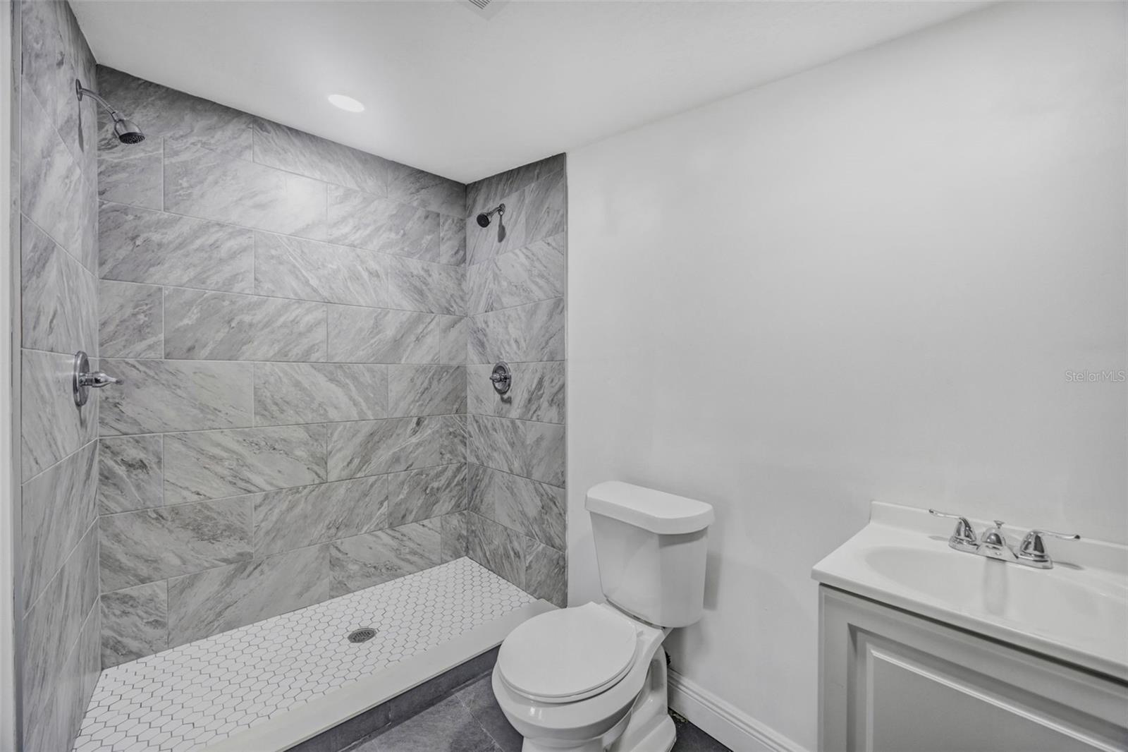 Image 26 of 34 For 5114 Macdill Avenue