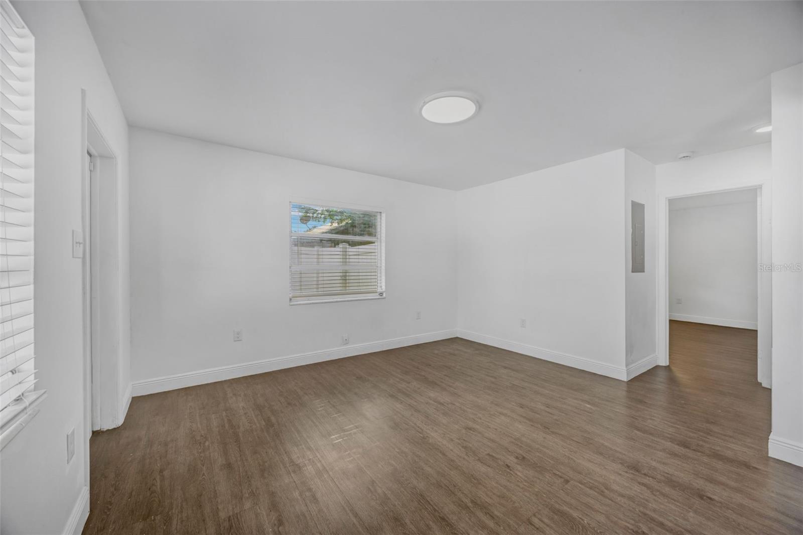 Image 6 of 34 For 5114 Macdill Avenue