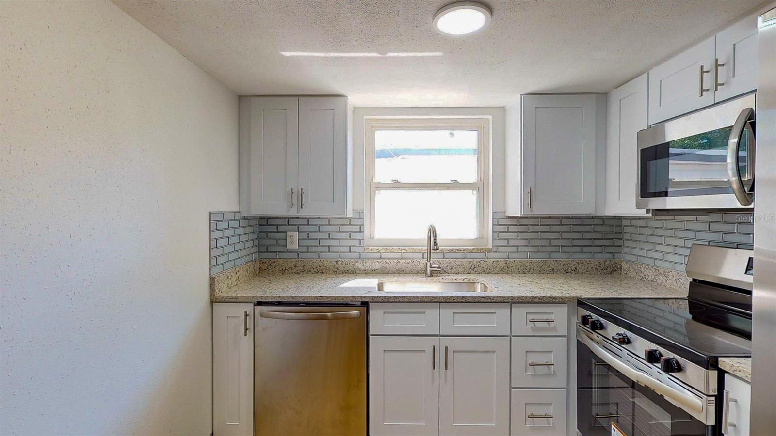 Image 19 of 69 For 7425 Betula Drive