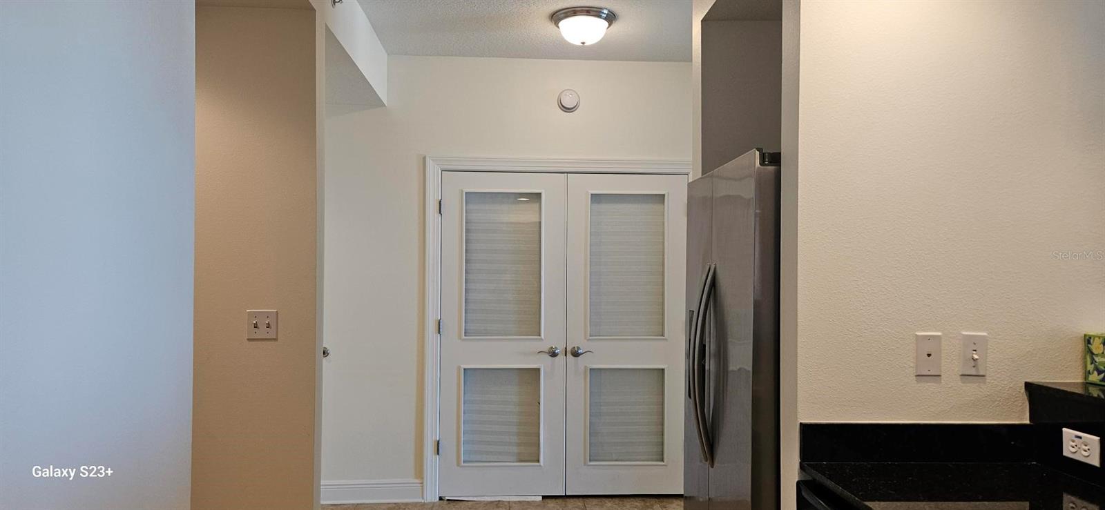 Image 21 of 36 For 628 Cleveland Street 1207