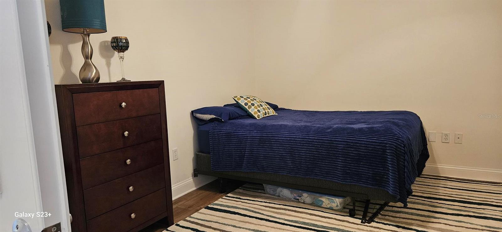 Image 22 of 36 For 628 Cleveland Street 1207