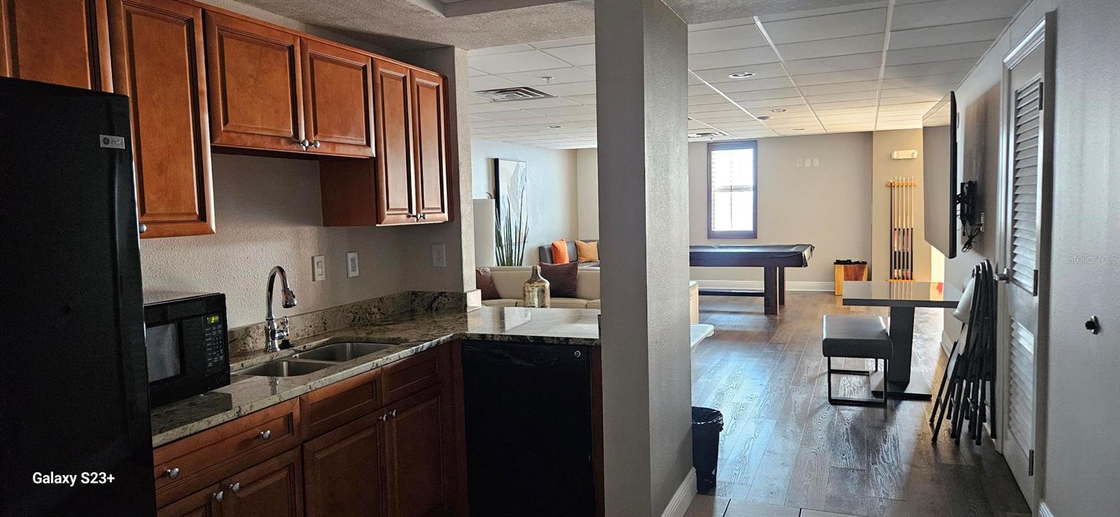 Image 36 of 36 For 628 Cleveland Street 1207