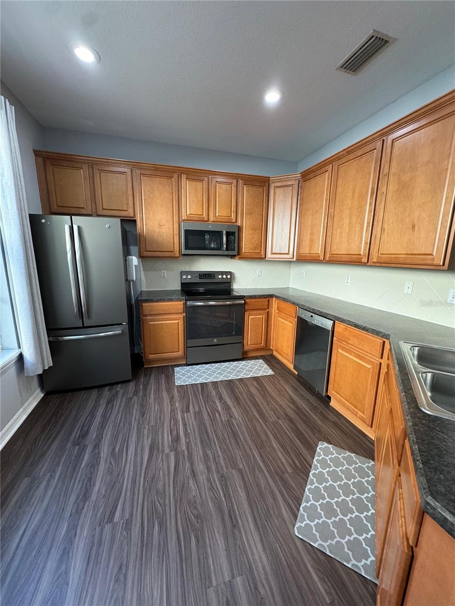 Image 3 of 16 For 6723 Eagle Feather Drive