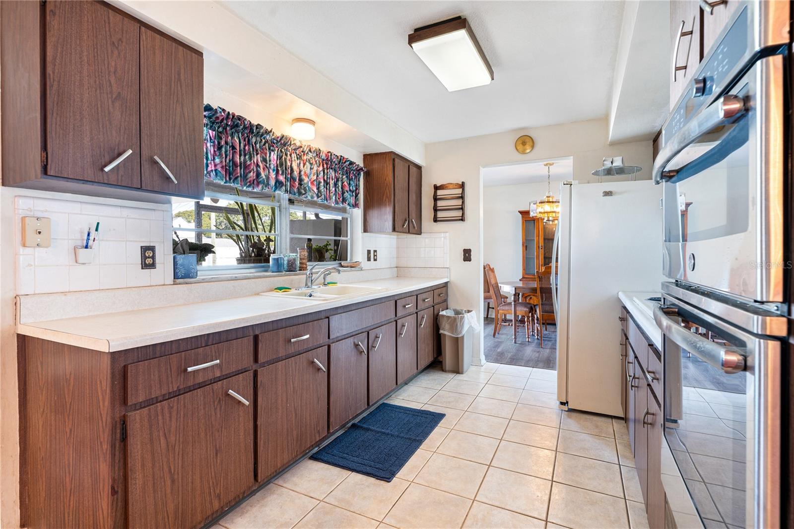 Image 11 of 32 For 1664 Whitewood Drive