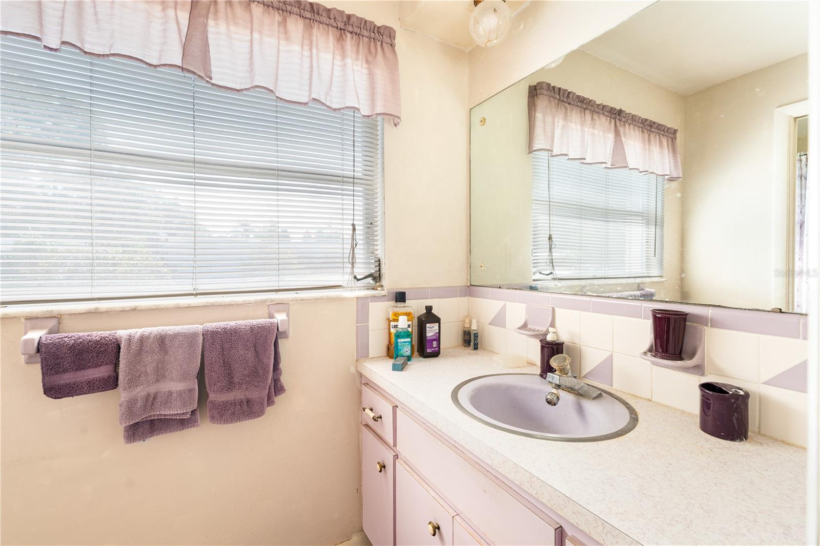 Image 17 of 32 For 1664 Whitewood Drive