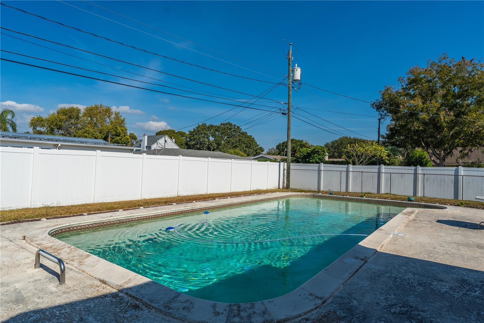 Image 27 of 32 For 1664 Whitewood Drive