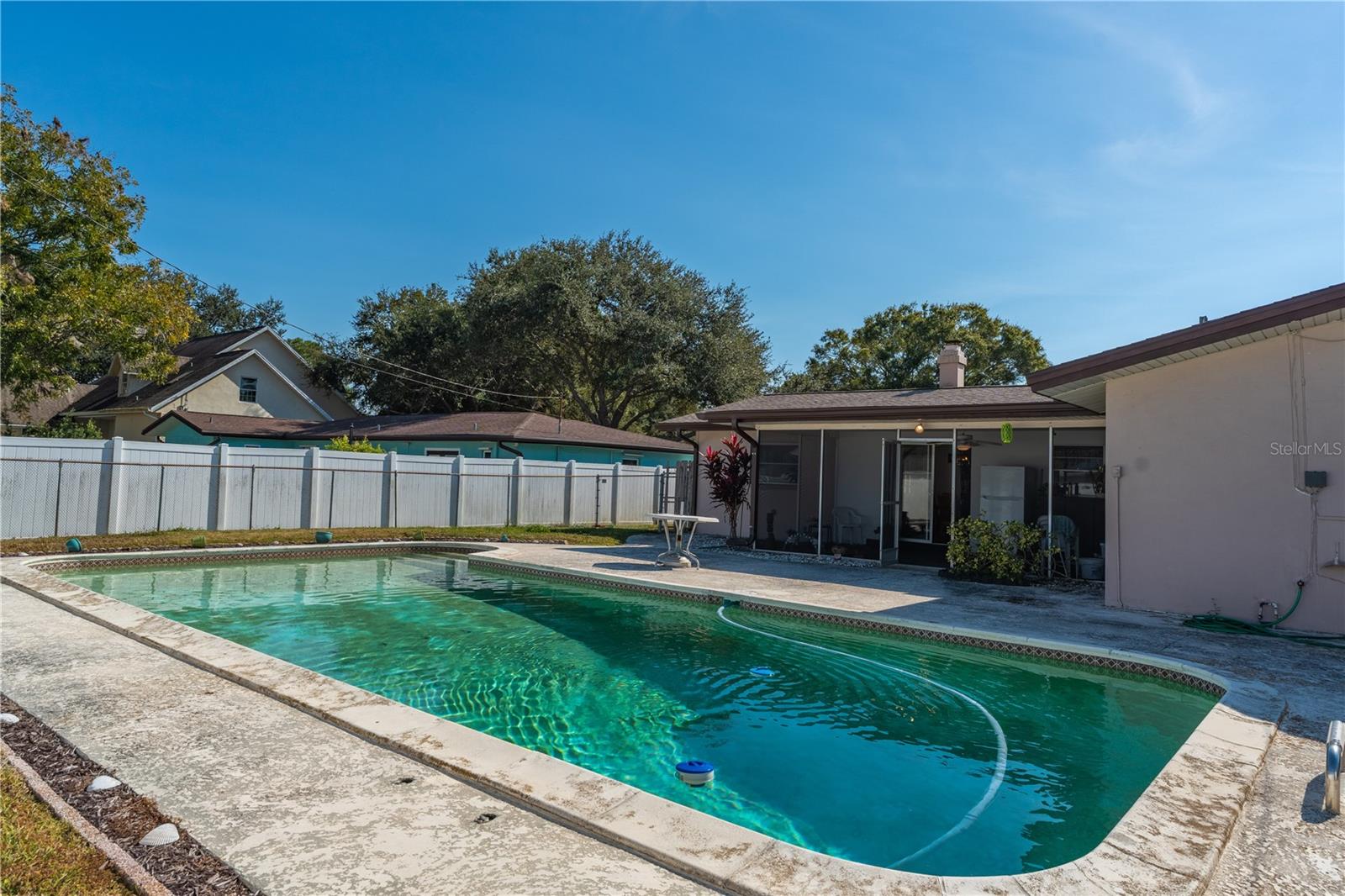 Image 28 of 32 For 1664 Whitewood Drive