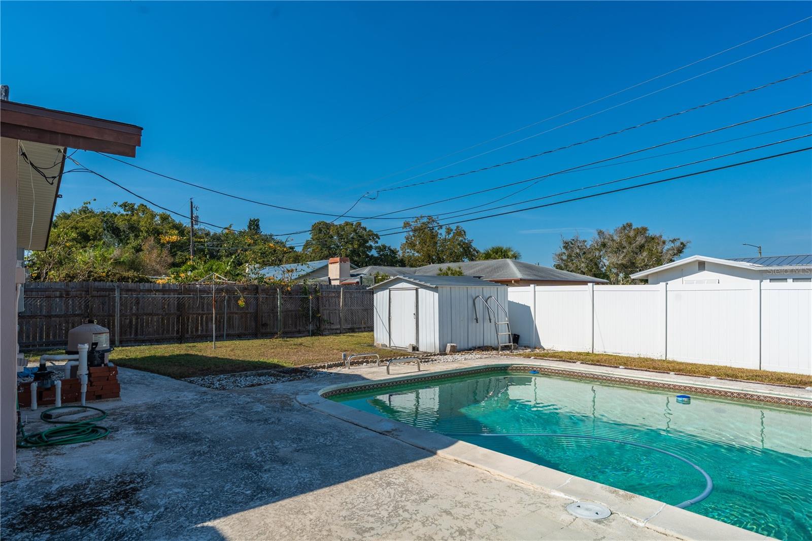 Image 29 of 32 For 1664 Whitewood Drive