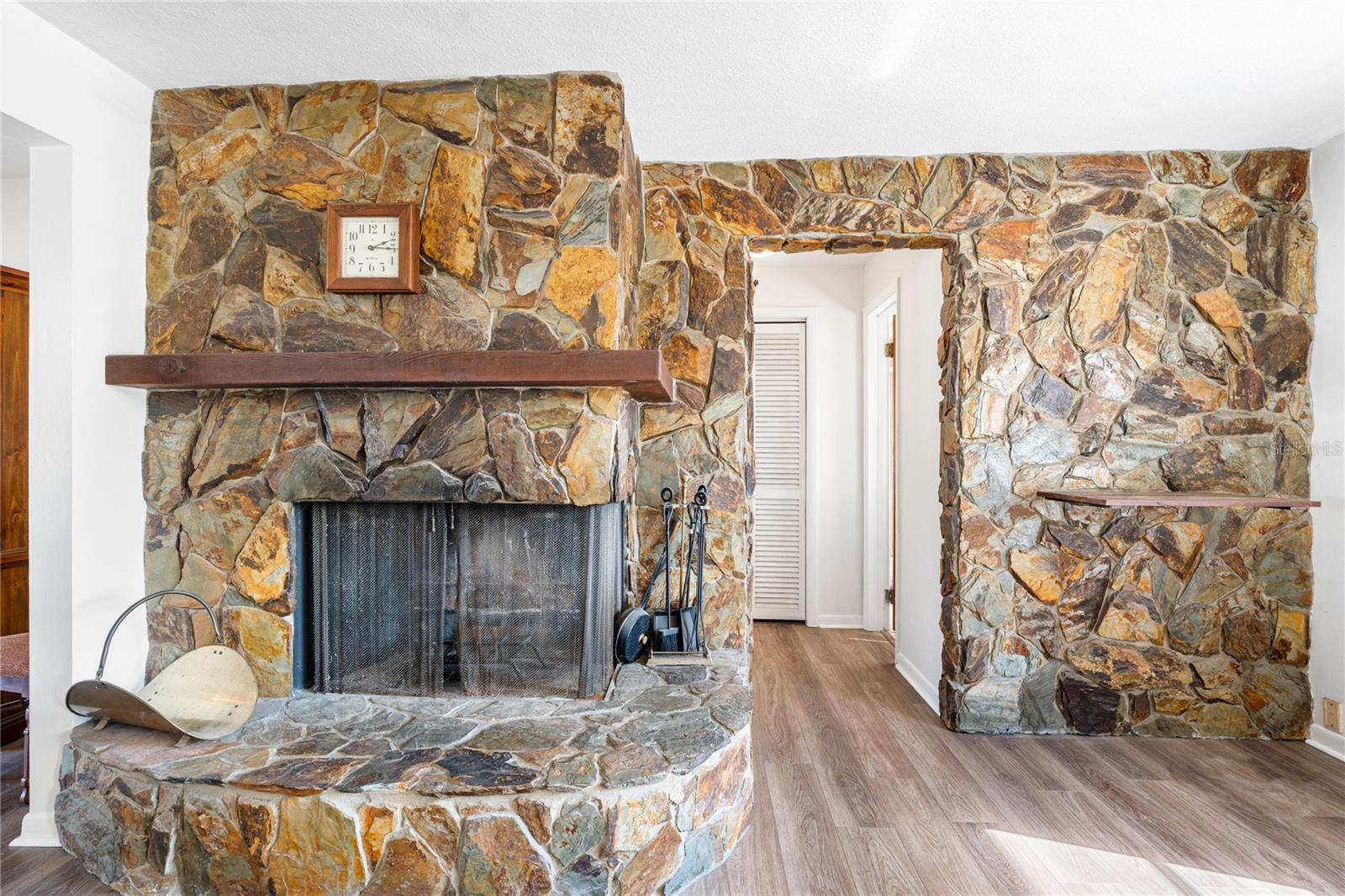 Image 8 of 32 For 1664 Whitewood Drive