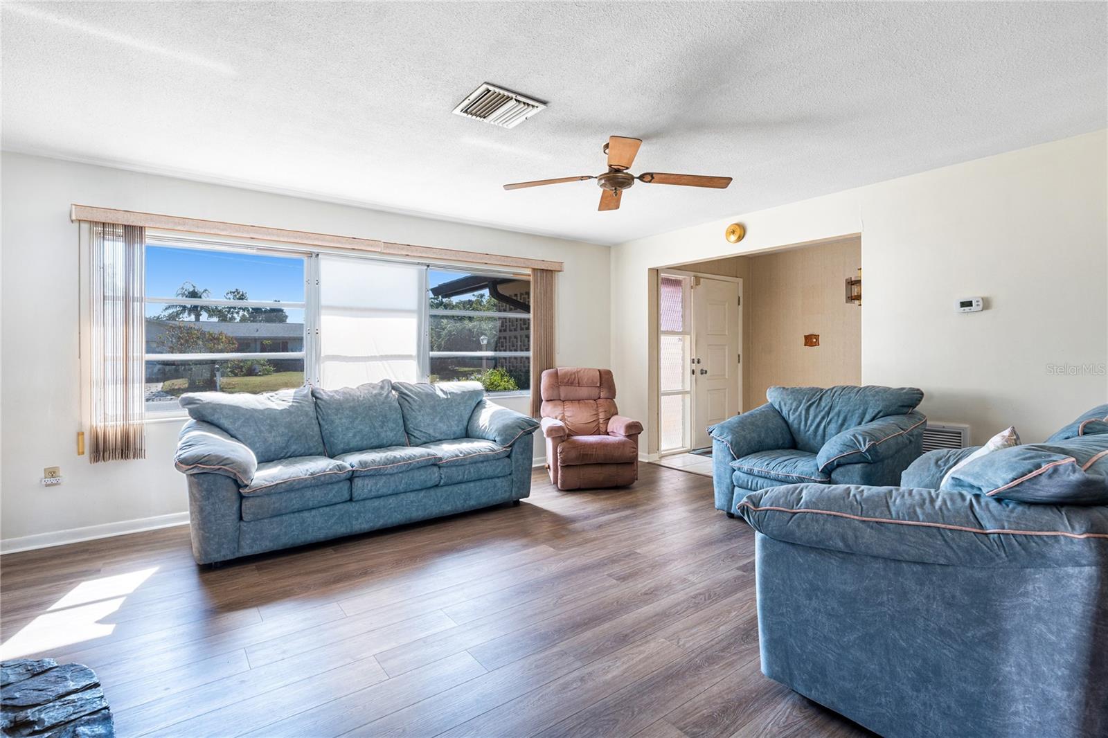 Image 9 of 32 For 1664 Whitewood Drive