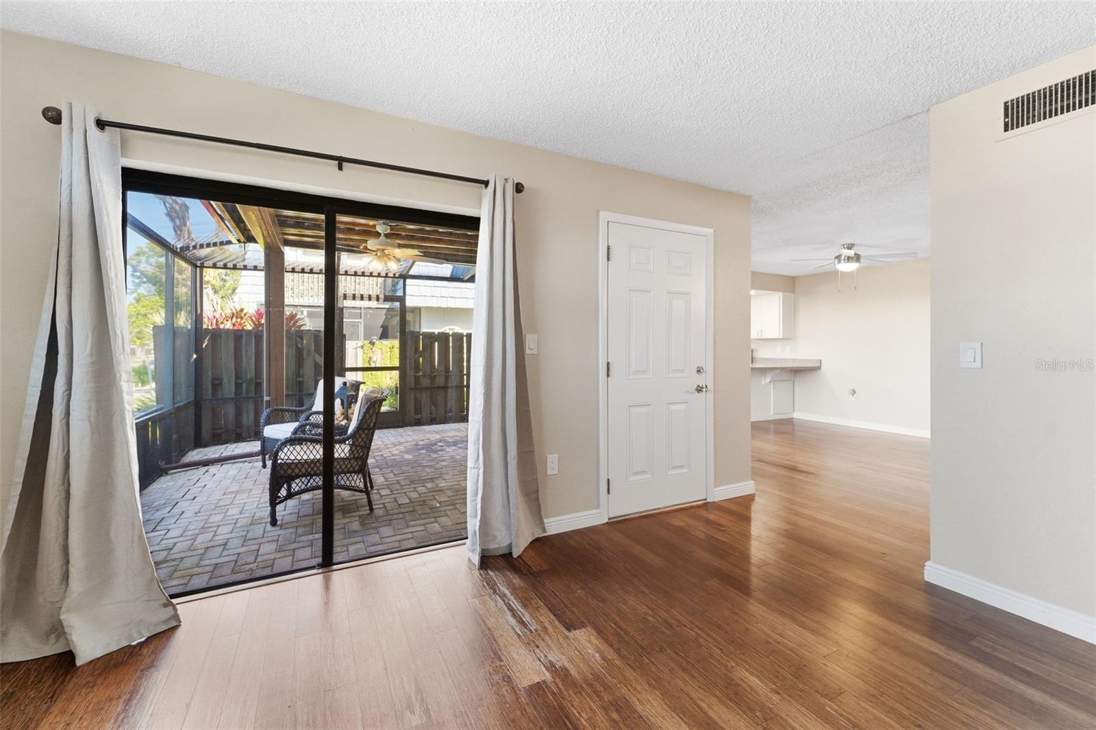 Image 11 of 35 For 9386 Tradewinds Avenue