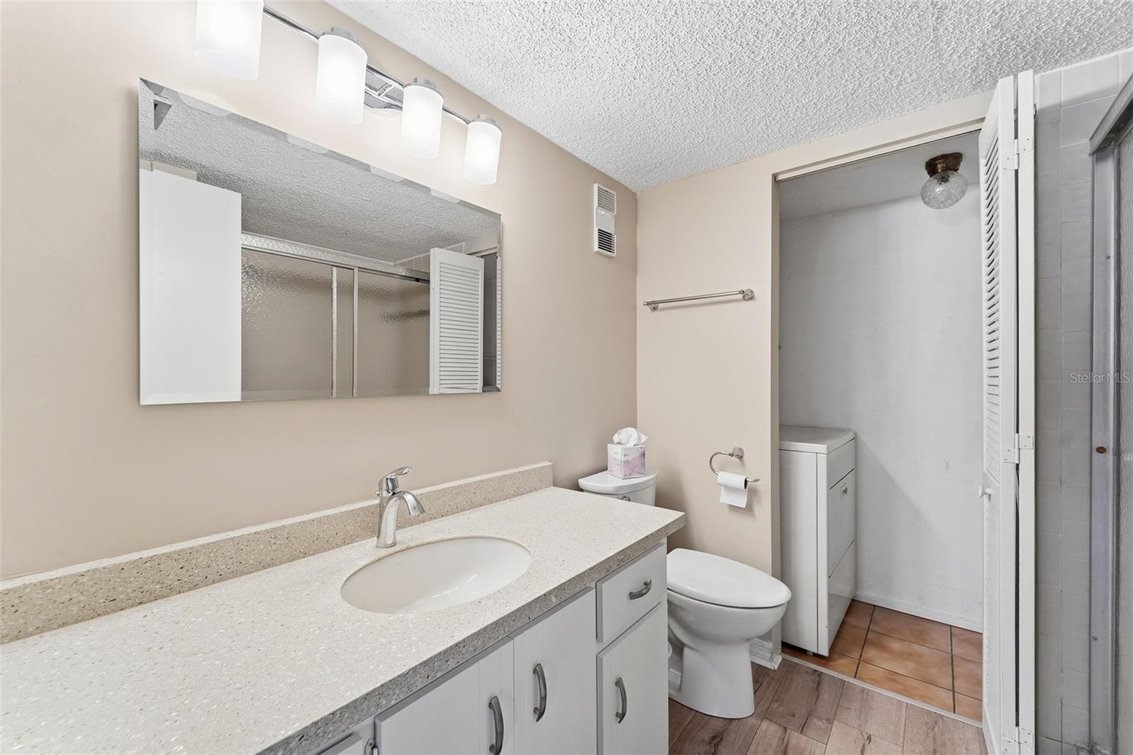 Image 26 of 35 For 9386 Tradewinds Avenue