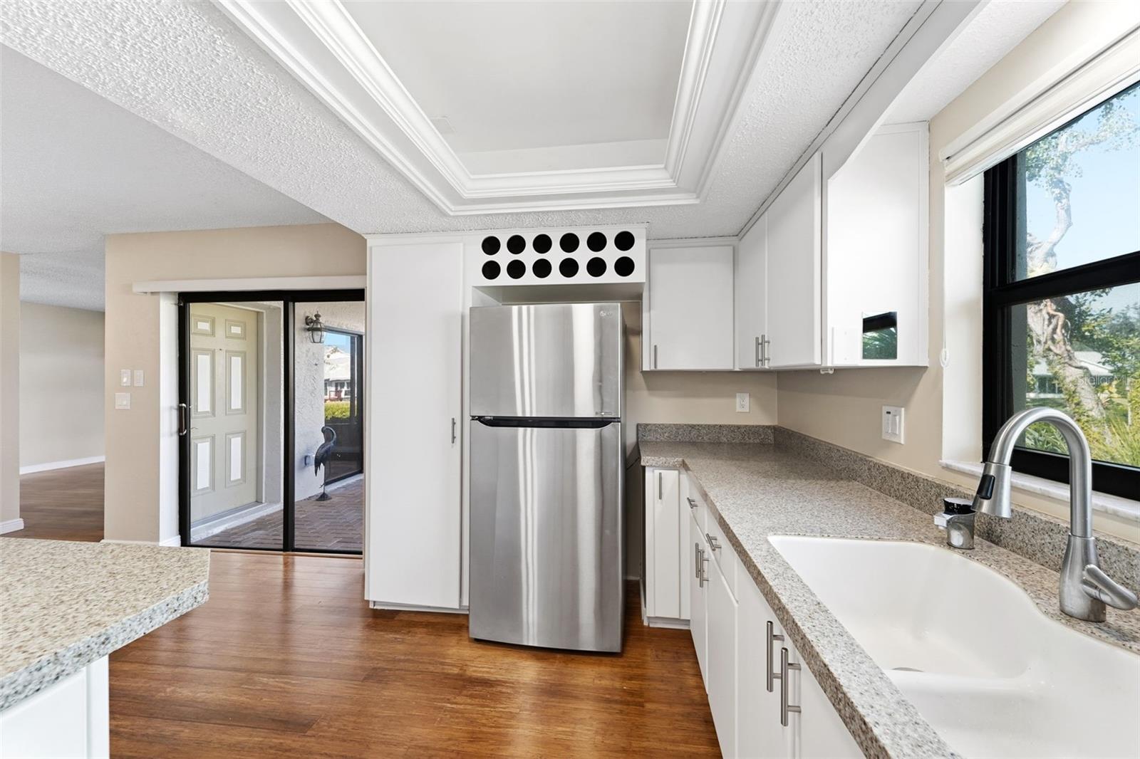 Image 7 of 35 For 9386 Tradewinds Avenue