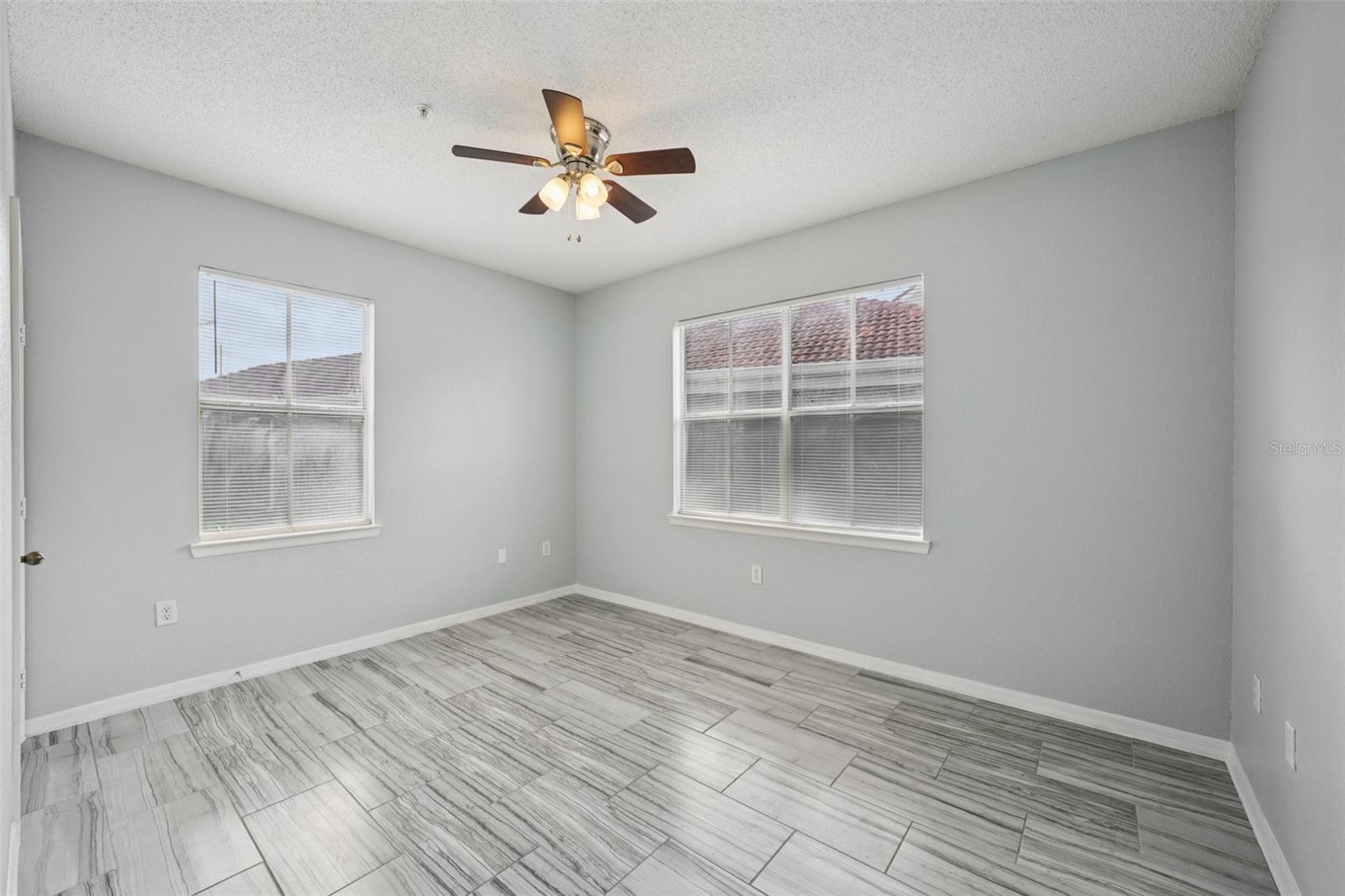 Image 24 of 29 For 18001 Richmond Place Drive 117