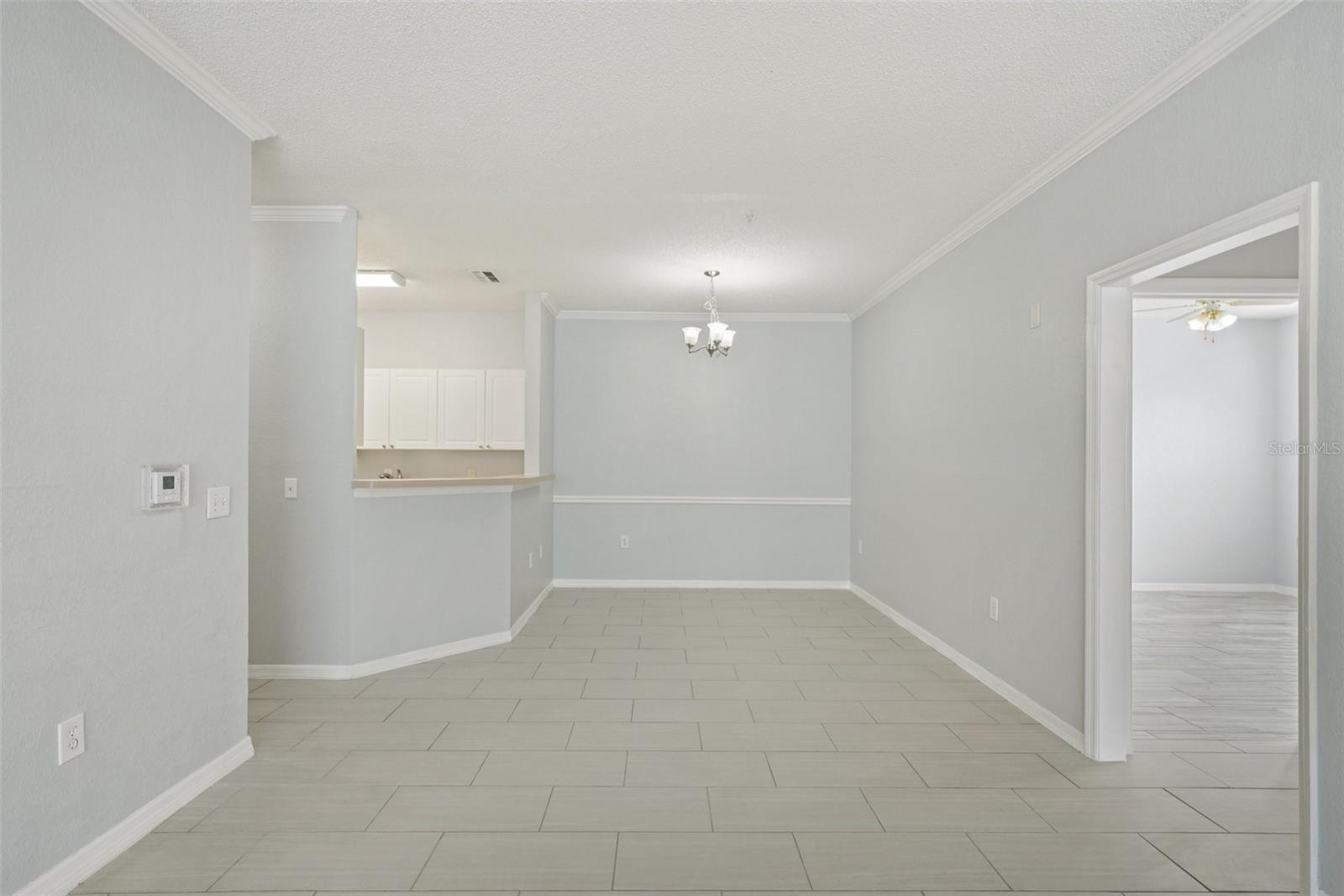 Image 7 of 29 For 18001 Richmond Place Drive 117