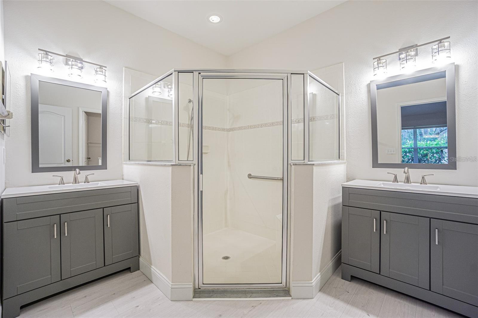 Listing photo id 10 for 31912 Turkeyhill Drive